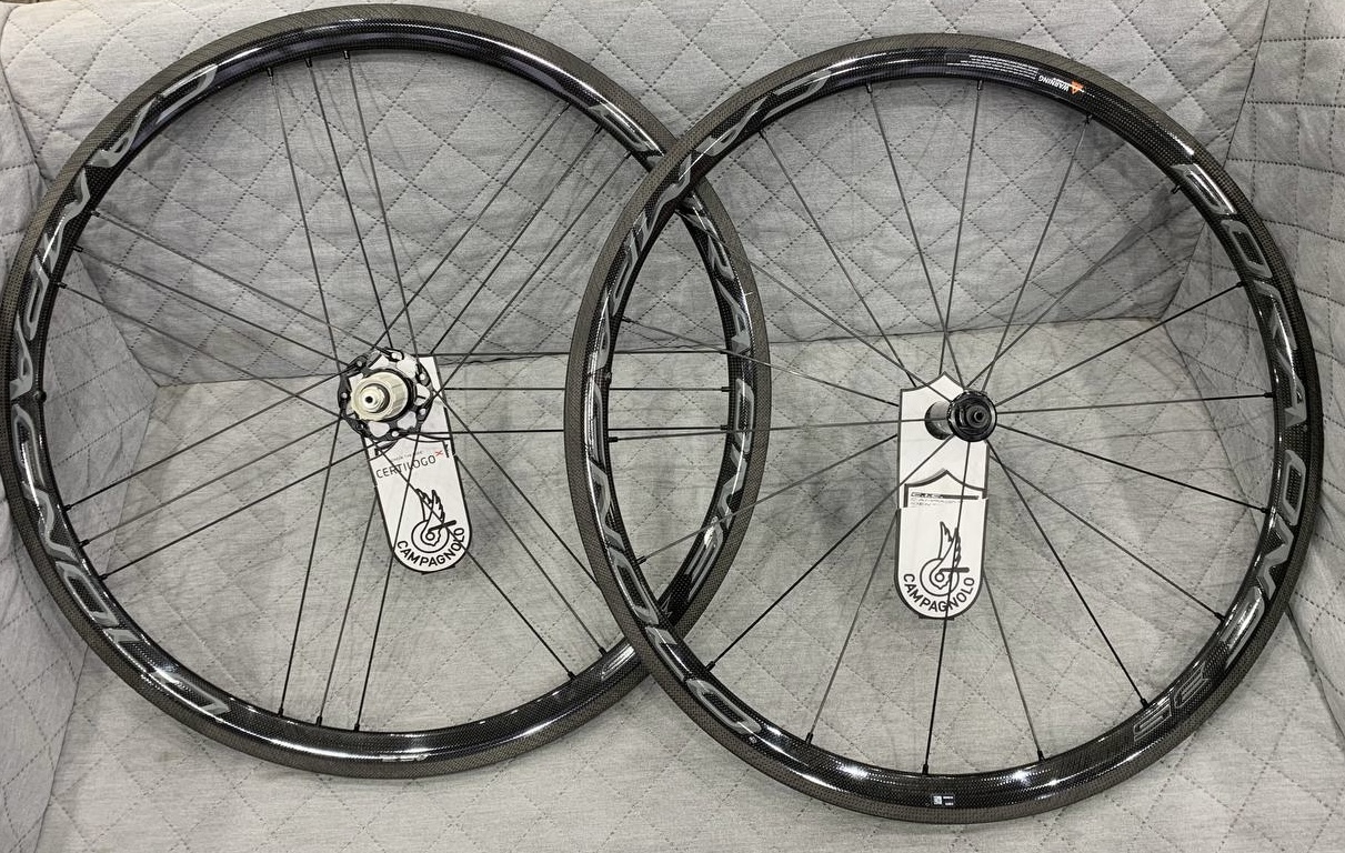 Колеса 700 Campagnolo Bora One 35 Clincher Dark