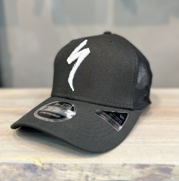 Шапки, кеппи, бейсболки Кепка Specialized New Era S-Logo Trucker Hat 2021 Black/Dove Grey Артикул 