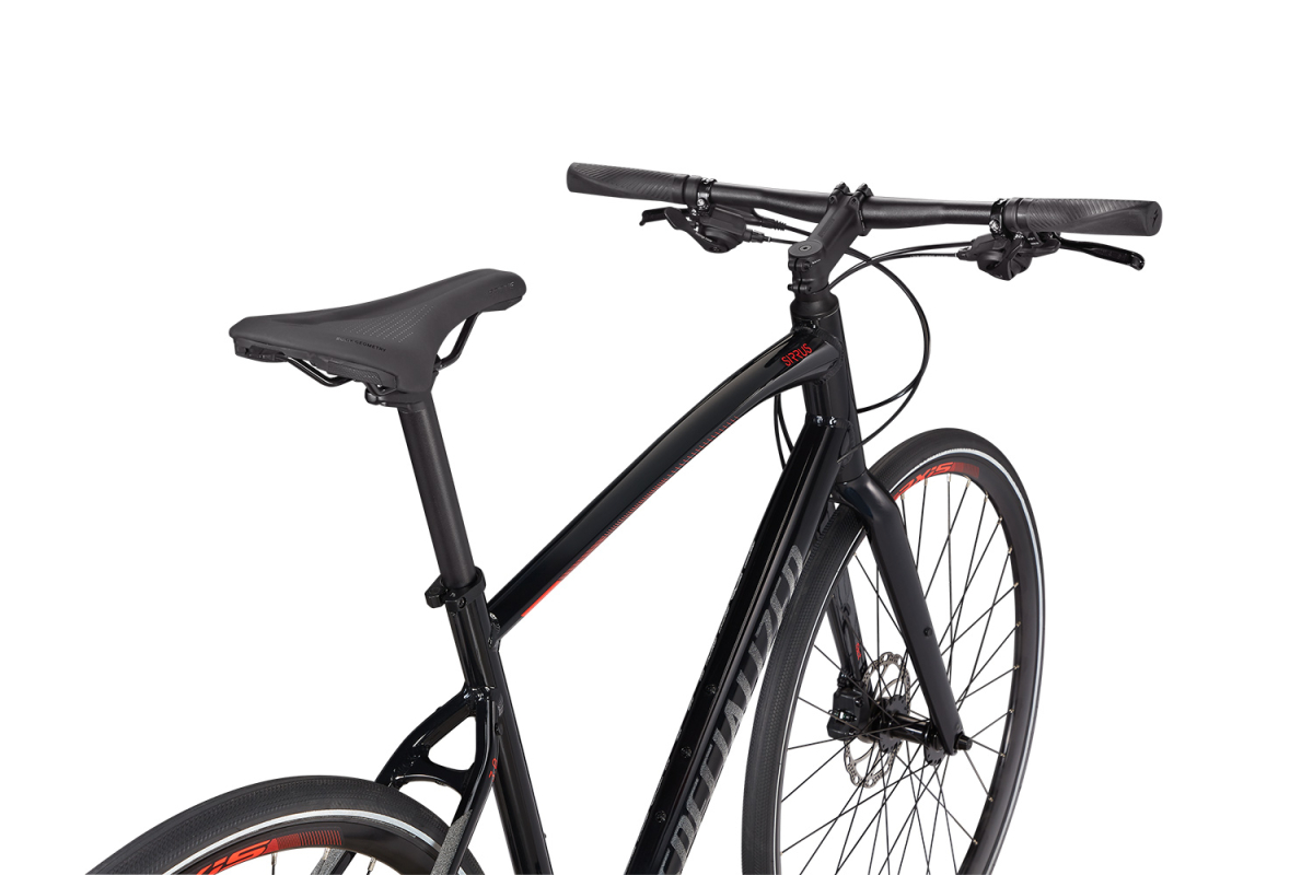 Городские велосипеды Specialized Sirrus 3.0 2021 Gloss Cast Black / Rocket Red / Satin Black Reflective Артикул 90920-7703